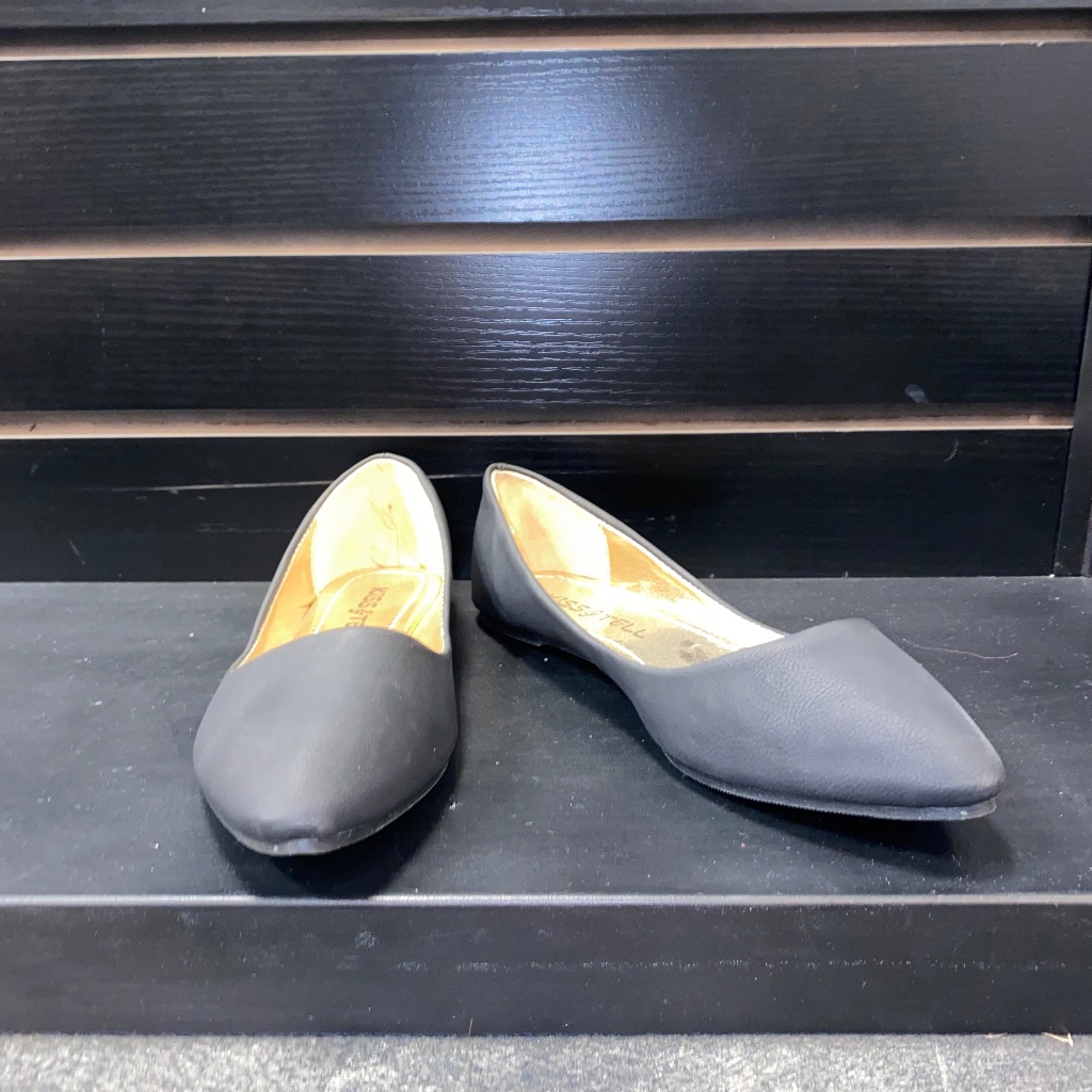 Solid Black Flats